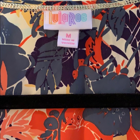 LuLaRoe Floral Flowing Sleeveless Topper Size M - Picture 2 of 10